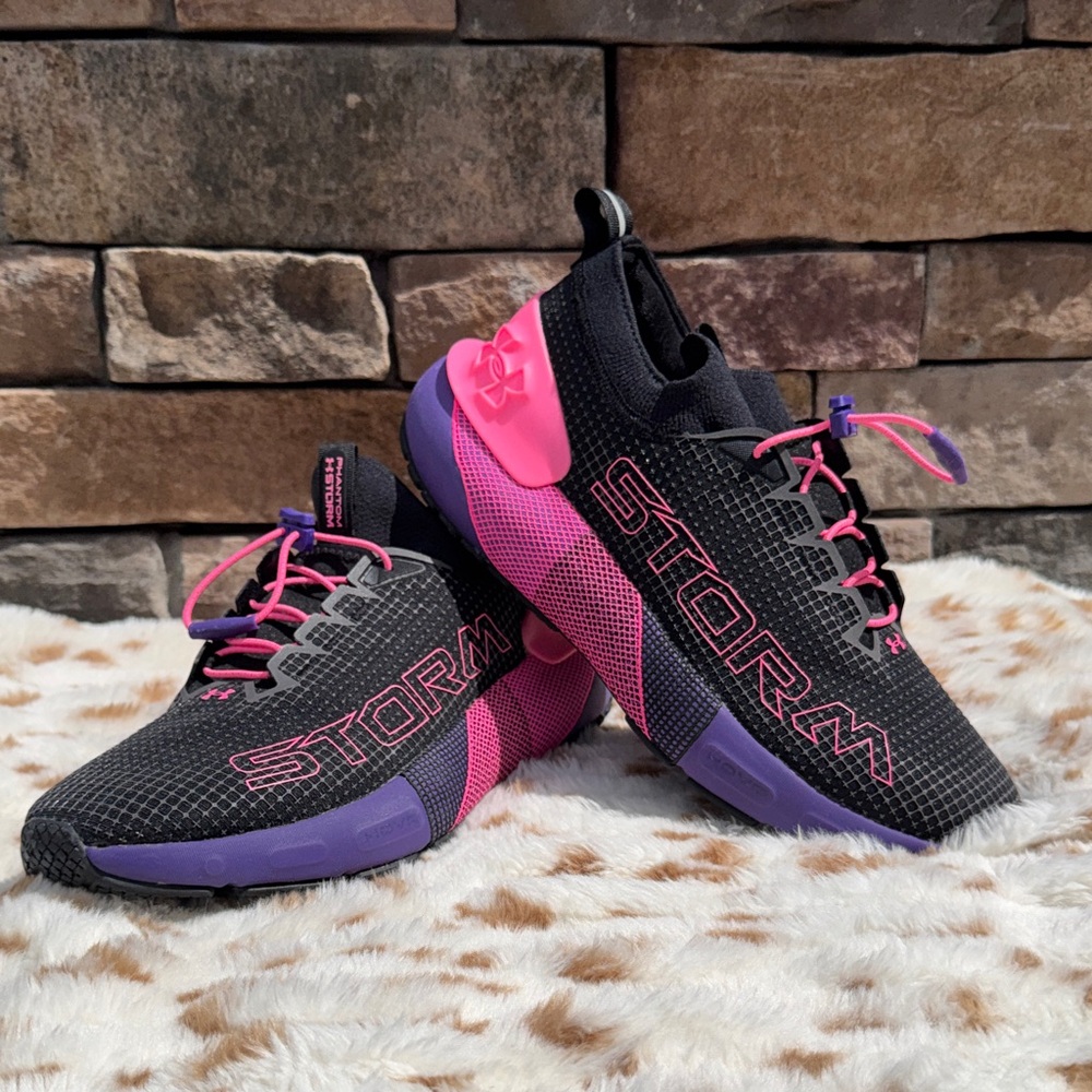 Under Armour HOVR Phantom Storm “Black and Purple” Sneaker NWOB